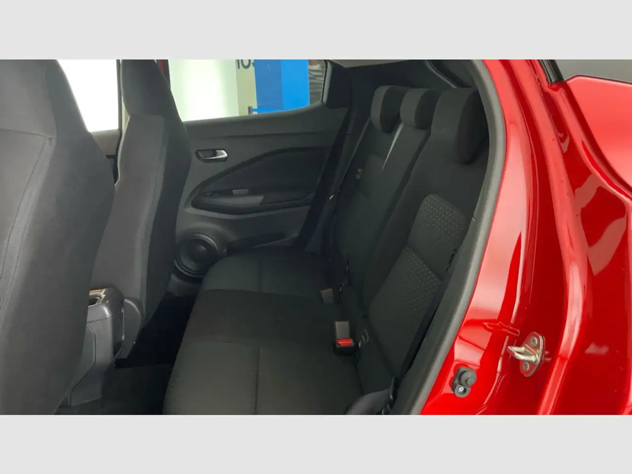 Nissan Juke DIG-T 84 kW (114 CV) 6M/T Acenta — Vehicle gallery 12