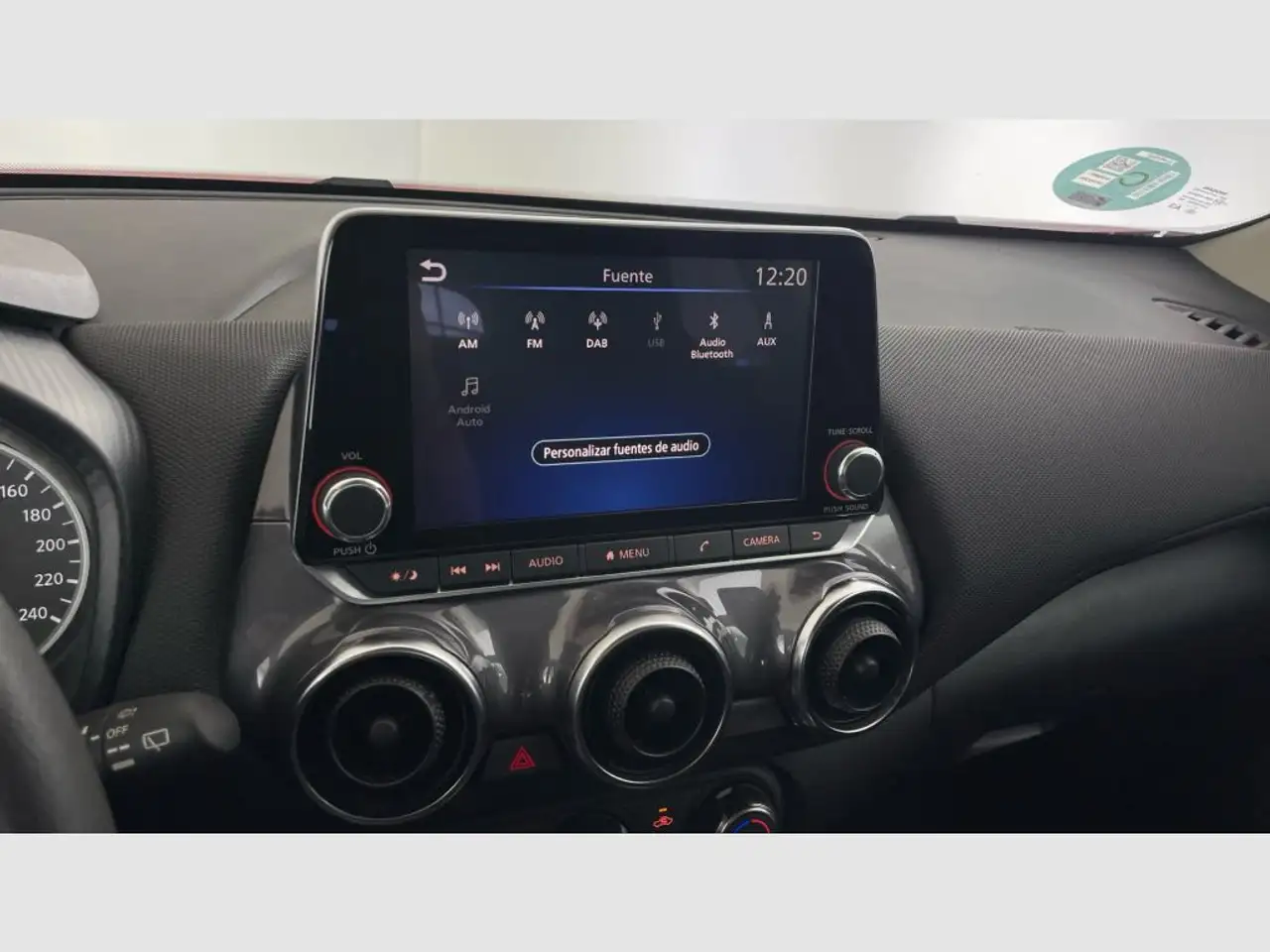 Nissan Juke DIG-T 84 kW (114 CV) 6M/T Acenta — Vehicle gallery 15