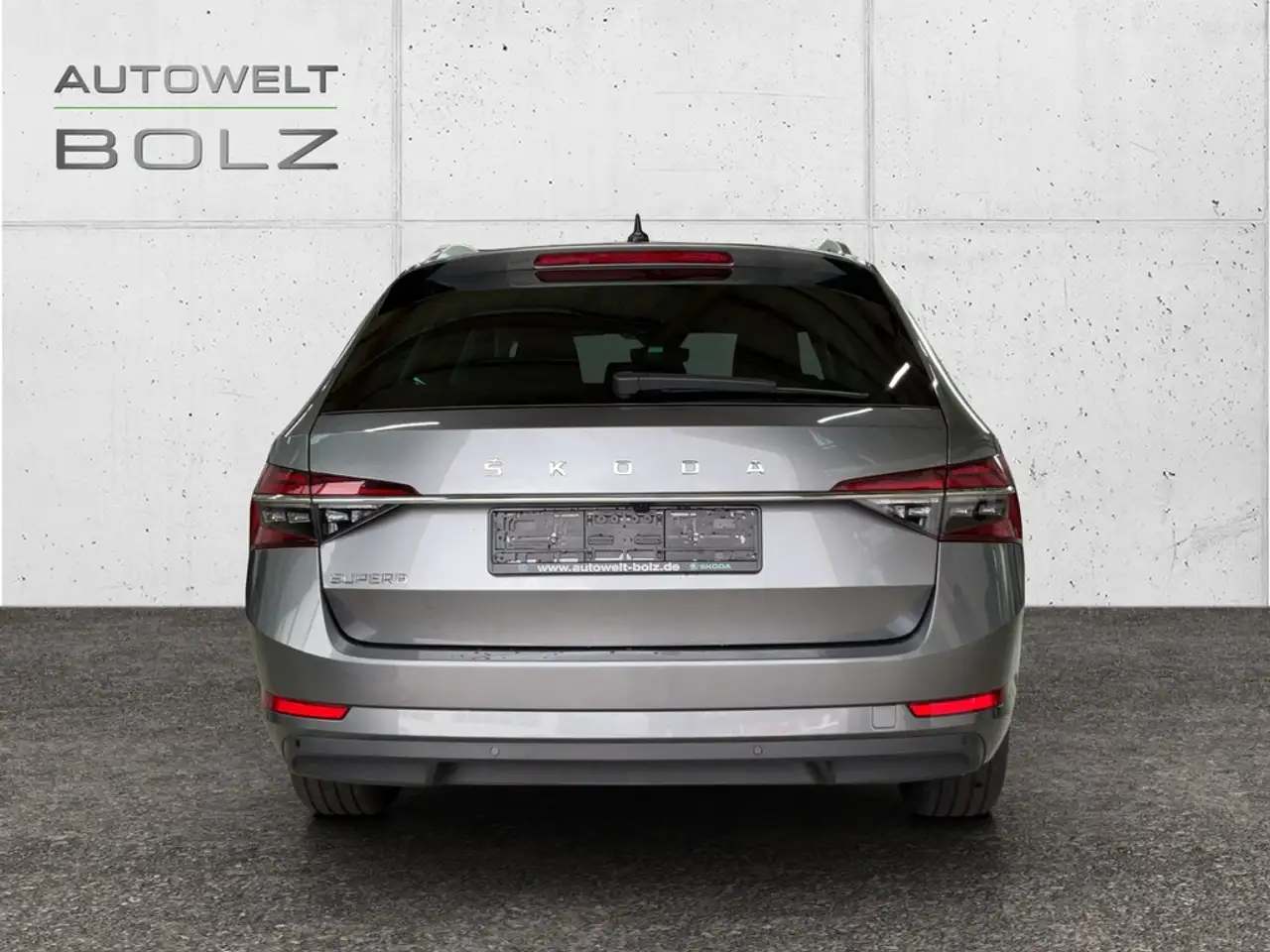 Skoda Superb Combi 1.5 TSI Style SHZ ACC MATRIX-LED — Vehicle gallery 6