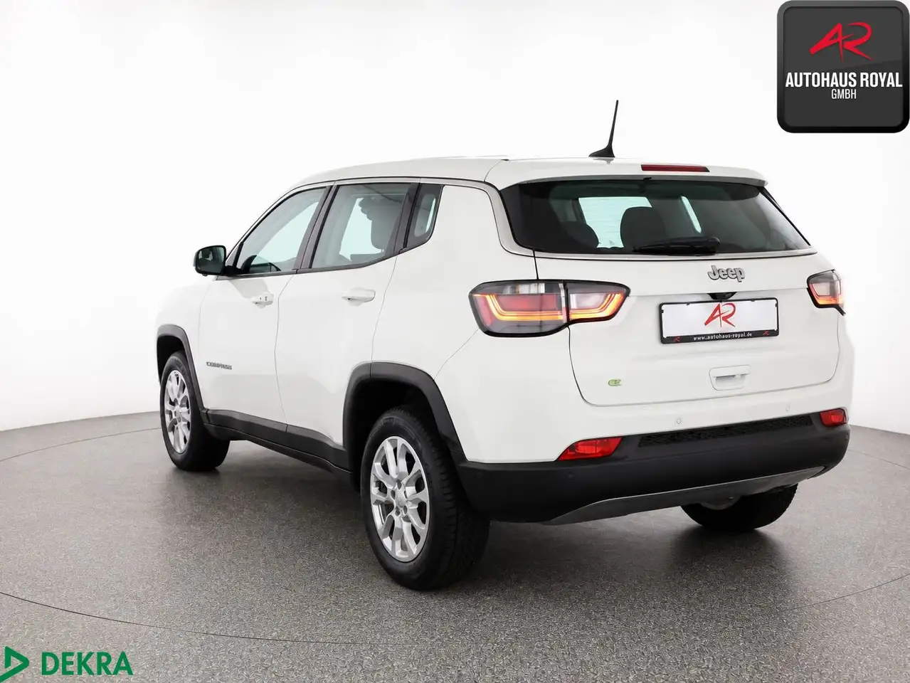 Jeep Compass 1.5 GSE e-Hybrid ALTITUDE 360GRAD,ACC,SH — معرض صور السيارة 3