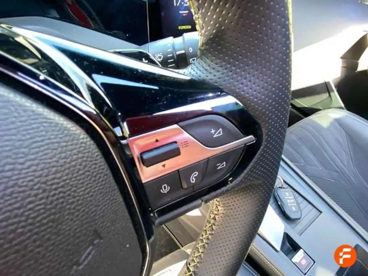 Peugeot 308 1.6 Hybrid GT EAT8 180 — Galerie du véhicule 13