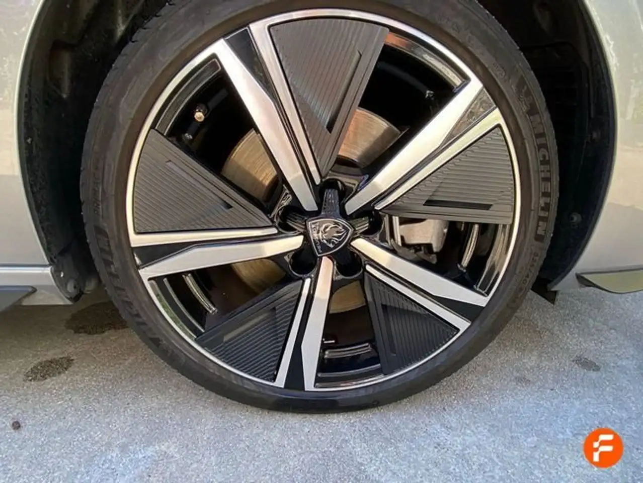 Peugeot 308 1.6 Hybrid GT EAT8 180 — Galerie du véhicule 26