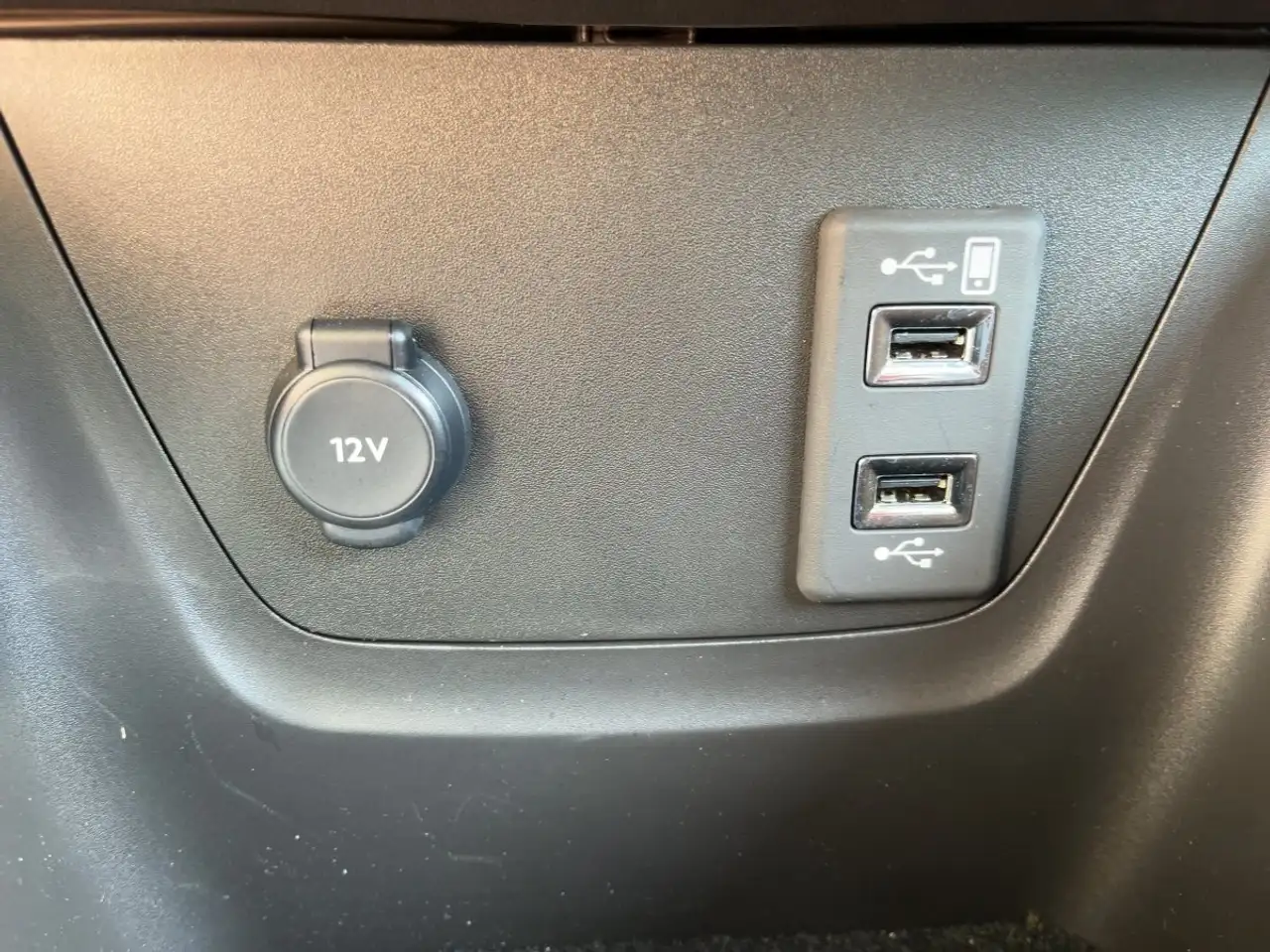 Opel Crossland AT6 Elegance LED/Navi/Ergo/PDC/Kamera — Galería del vehículo 21