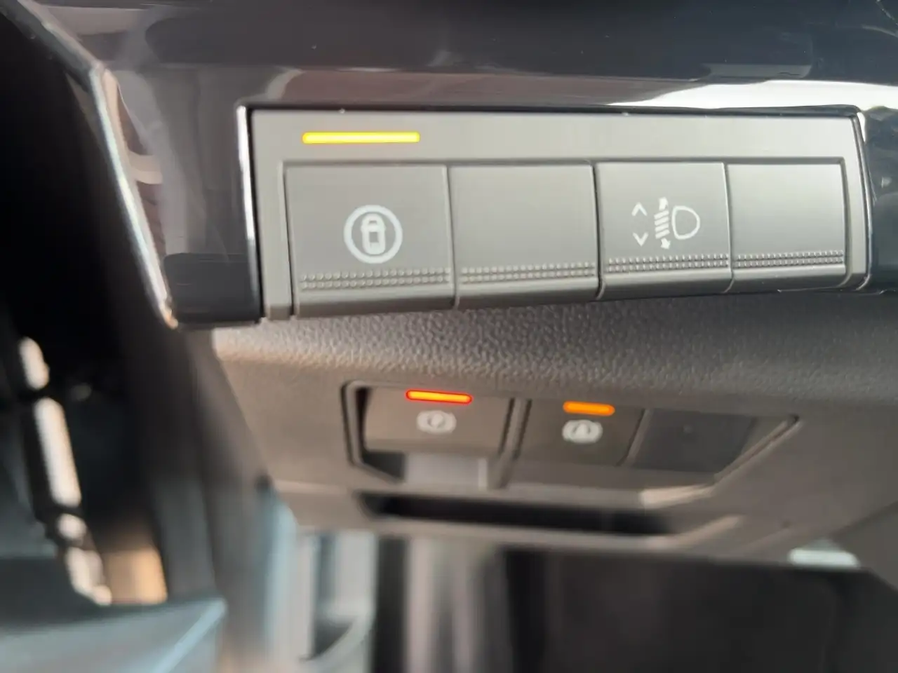 Renault Austral Evolution Mild Hybrid 160 Automatik SHZ BT — معرض صور السيارة 17