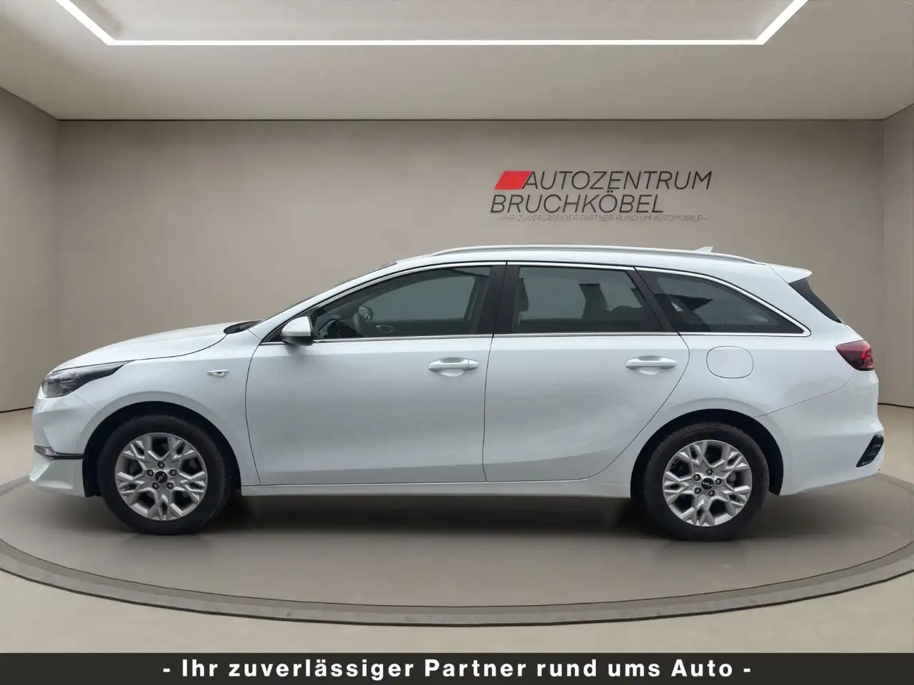 Kia Ceed / cee'd Ceed Vision TGDI |NAVI|1HAND|KAMERA|PDC|TEMP| — معرض صور السيارة 2