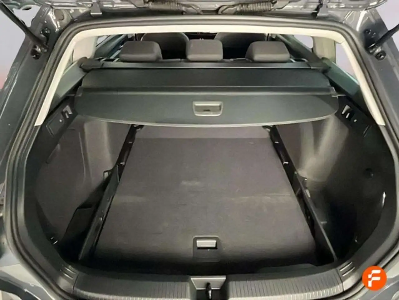 Volkswagen Golf Life 1.5 eTSI 96kW (130CV) DSG Variant — معرض صور السيارة 21