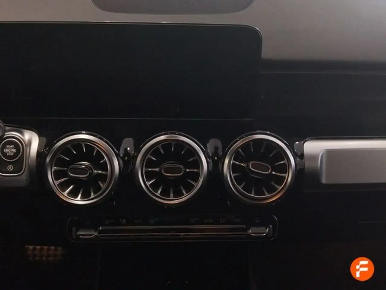 Mercedes-Benz GLB 200 d — Galerie du véhicule 13