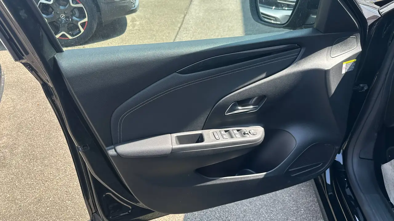 Opel Corsa GS Matrix LED-Licht Sitzheizung Lenkradheizung Rückfahrkamera — Galerie du véhicule 13
