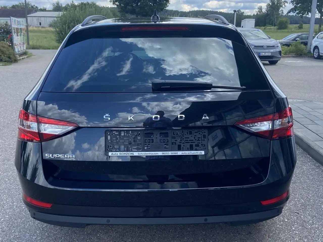 Skoda Superb Combi 1.5 TSI DSG KOMFORT-PLUS+SMART-LINK — Galería del vehículo 4