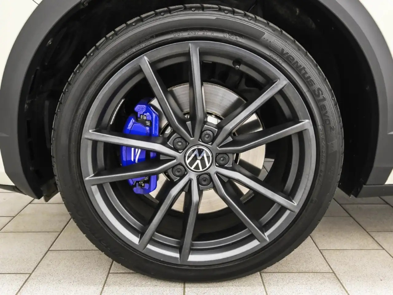 Volkswagen T-Roc R Black Style Pano Navi digCockpit beats — Vehicle gallery 3