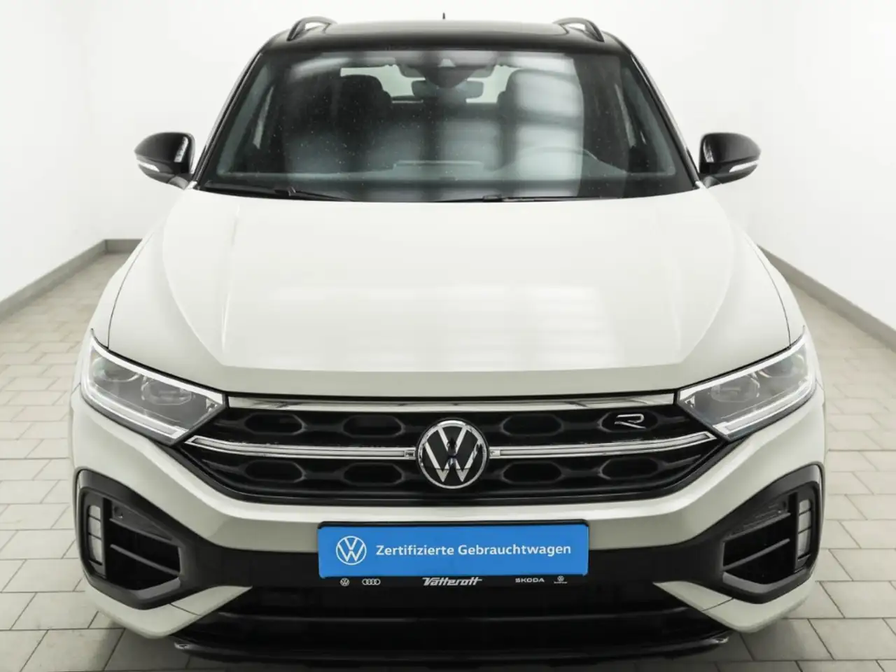 Volkswagen T-Roc R Black Style Pano Navi digCockpit beats — Vehicle gallery 2