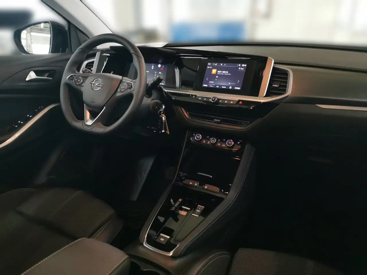 Opel Grandland X 1.2 Turbo Enjoy+LED+Shz+APP+Kam — معرض صور السيارة 8