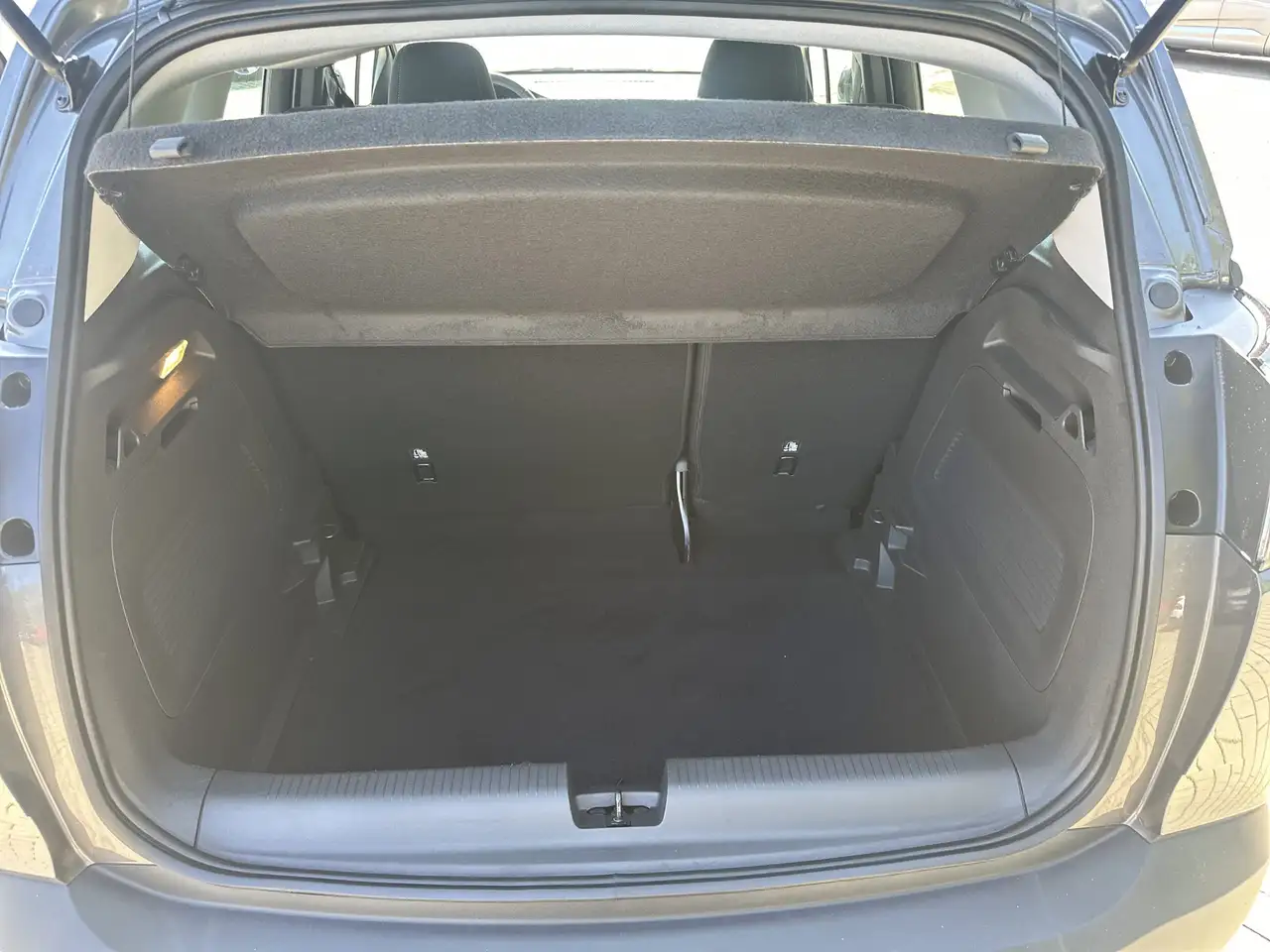 Opel Crossland 1.2 Turbo Enjoy LED+SHZ+Fernlichtass. — معرض صور السيارة 9