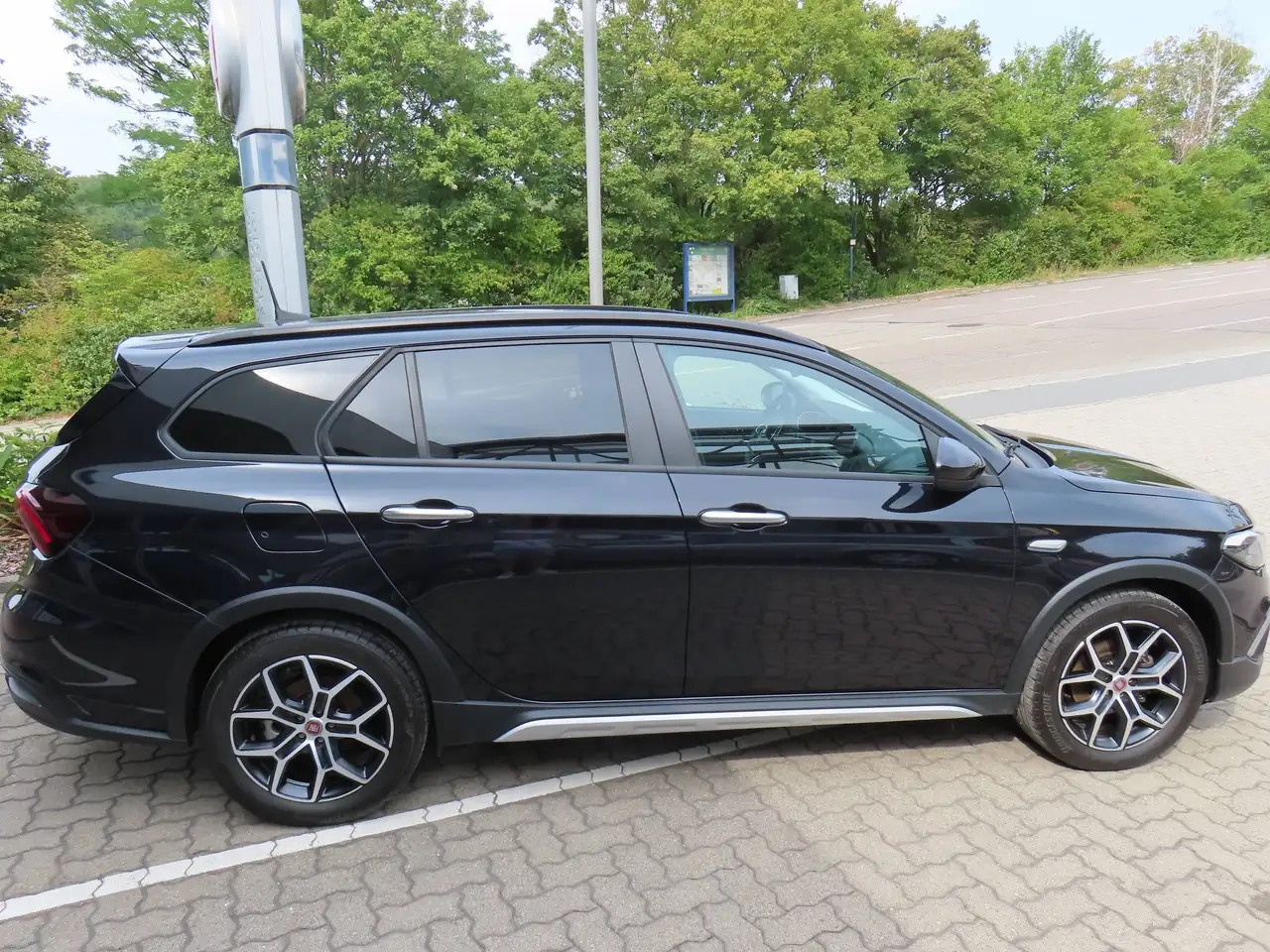 Fiat Tipo Cross Kombi Hybrid 1,5 GSE 96kW(130PS) Automatik — معرض صور السيارة 5