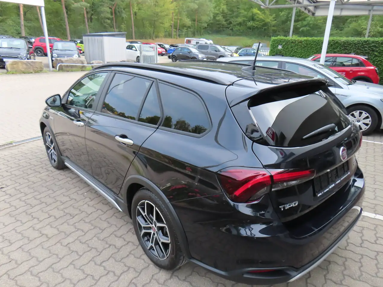 Fiat Tipo Cross Kombi Hybrid 1,5 GSE 96kW(130PS) Automatik — معرض صور السيارة 2