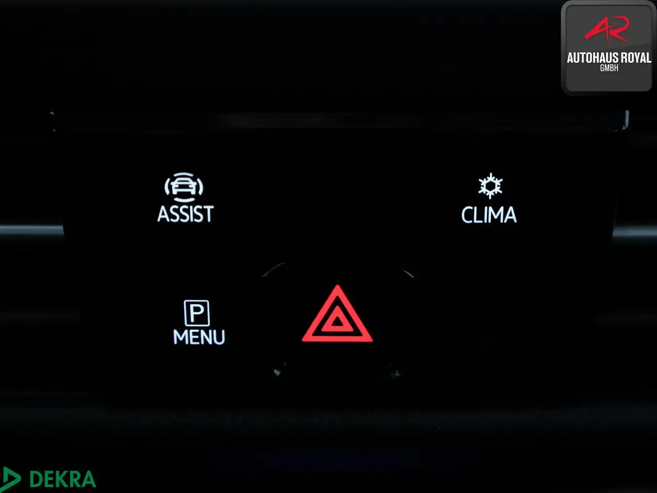 Volkswagen Golf VIII 2.0 TSI STYLE MASSAGE,ACC,AMBIENTE,1HD — معرض صور السيارة 20