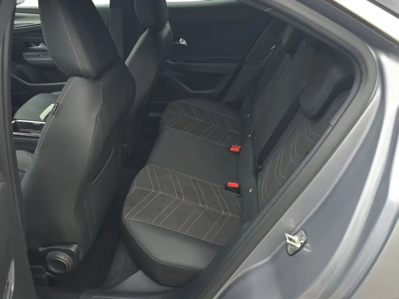 Opel Mokka Ultimate Navi Kamera Sitzheizung — Vehicle gallery 19