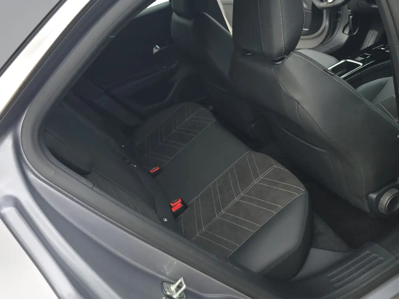 Opel Mokka Ultimate Navi Kamera Sitzheizung — Vehicle gallery 22
