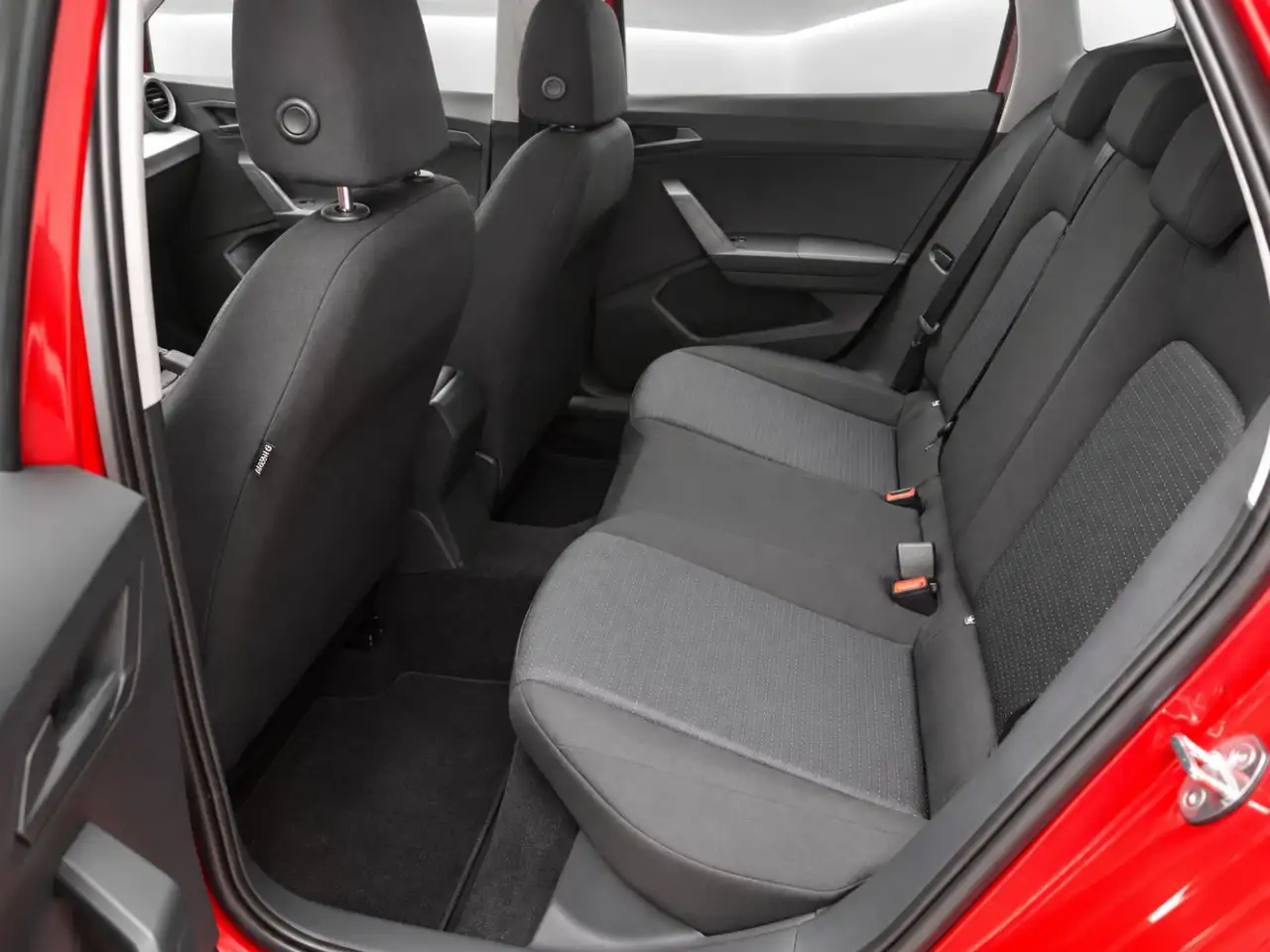 SEAT Ibiza 1.0 TSI 115 PS STYLE NAVI+LED+SZH+APP Conn — Galería del vehículo 5