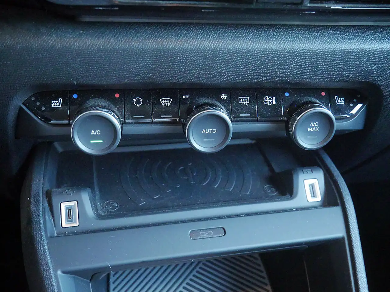Citroen C4 PureTech 130 Max SHZ NAVI ACC HUD LED 360° — Vehicle gallery 11