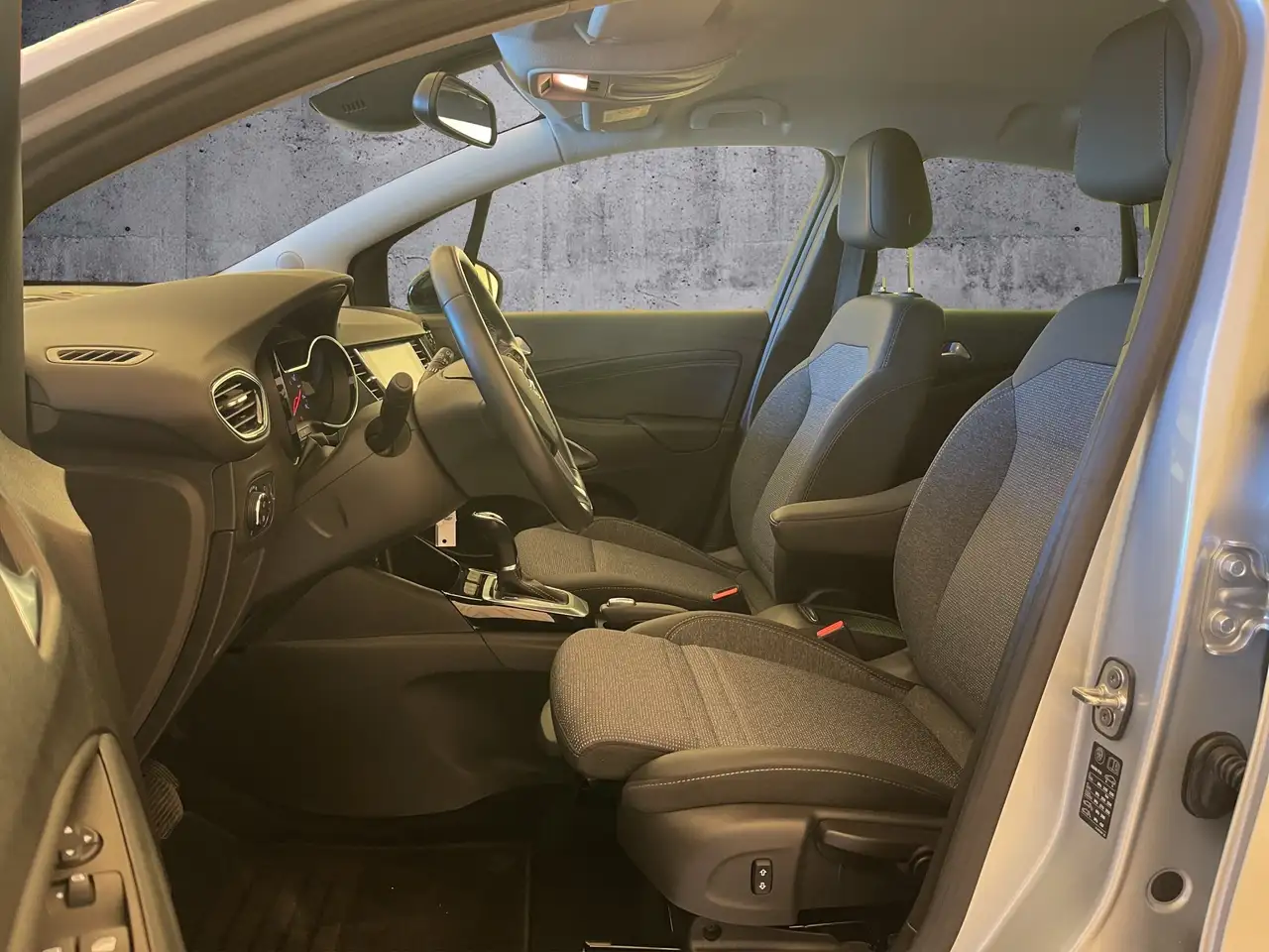 Opel Crossland 1.2 Turbo Elegance LED+Navi+Kamera — Vehicle gallery 9