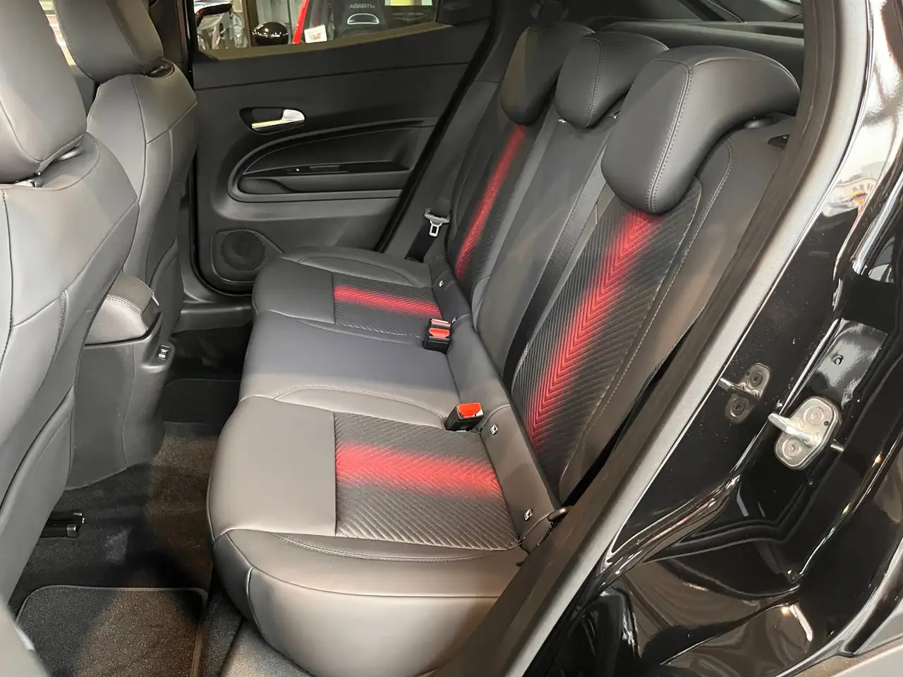 Alfa Romeo Junior Ibrida Speciale - Technologie Paket — معرض صور السيارة 23