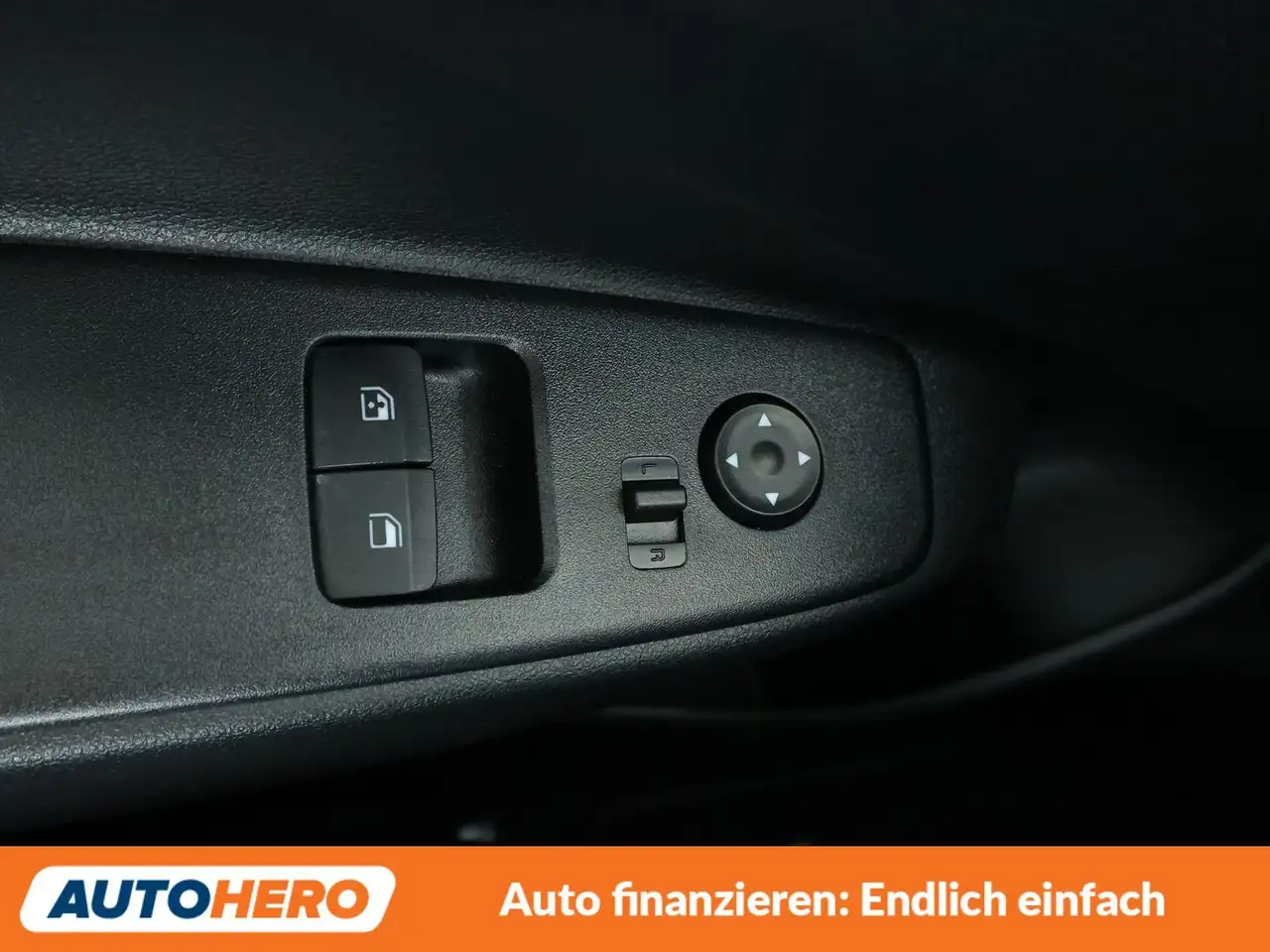 Hyundai i10 1.2 Trend*NAVI*CAM*TEMPO*SHZ* — Galería del vehículo 30