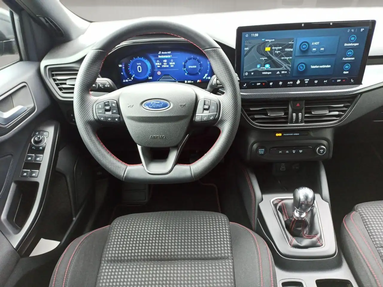 Ford Focus ST-Line X 1.0L / Body-Styling-Paket / LED — Vehicle gallery 2