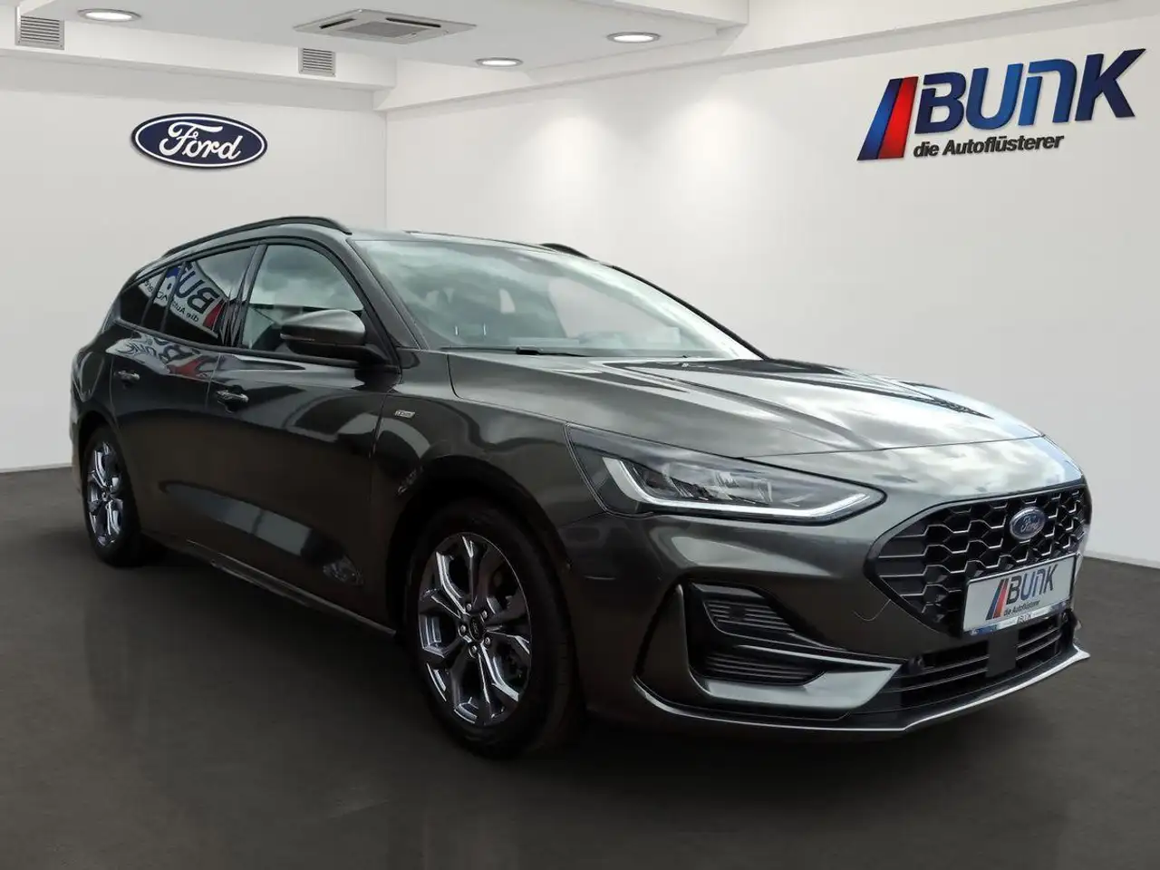 Ford Focus ST-Line X 1.0L / Body-Styling-Paket / LED — Vehicle gallery 8