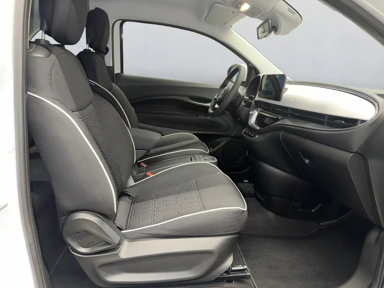 Fiat 500e *KAMERA*SITZHZG*CARPLAY* — معرض صور السيارة 9