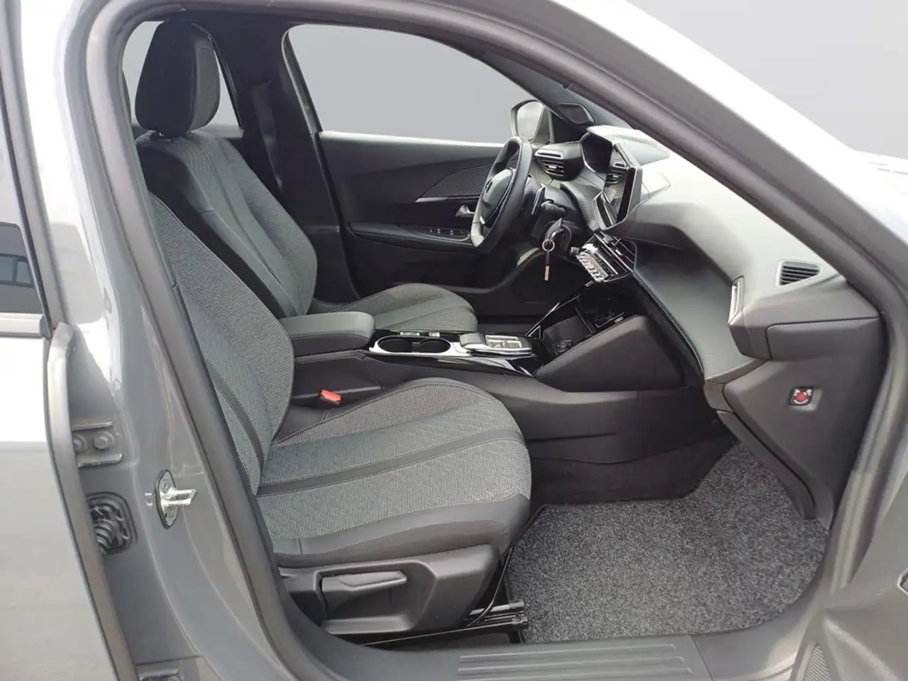 Peugeot 2008 Neuer 2008 Allure PureTech 130 EAT8 — Galería del vehículo 11