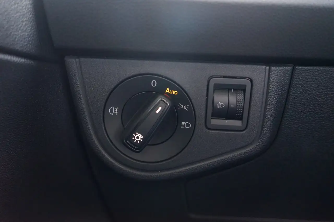 Volkswagen Polo 1.0 Move LED Navi Kamera — Vehicle gallery 29