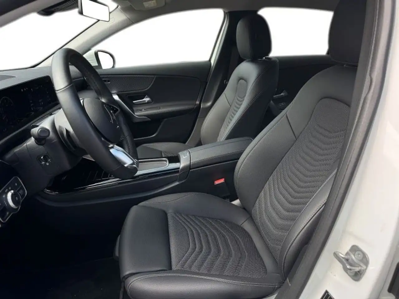 Mercedes-Benz A 180 — Galería del vehículo 20