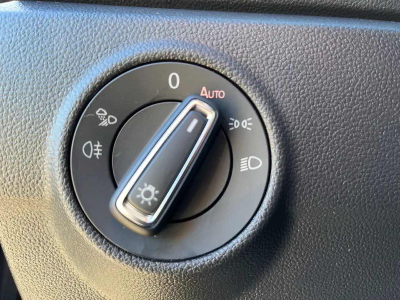 Volkswagen T-Roc 1.5 TSI DSG Goal Navi Digitales Cockpit LED ACC Ap — Galerie du véhicule 21