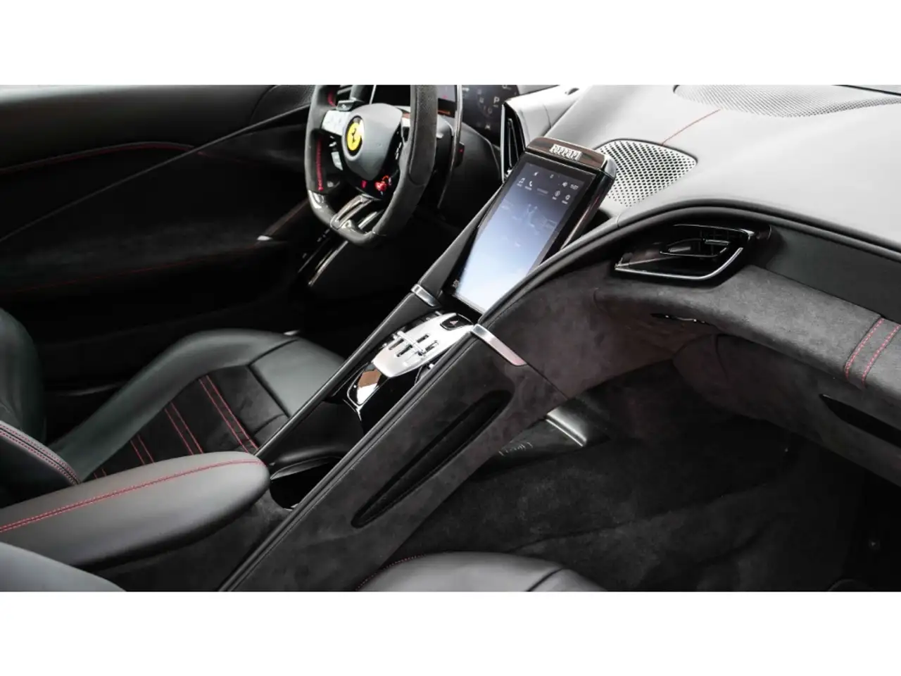 Ferrari Roma Spider *Carbon+LED*Daytona*PPF*JBL*MagneRide* — Galerie du véhicule 17
