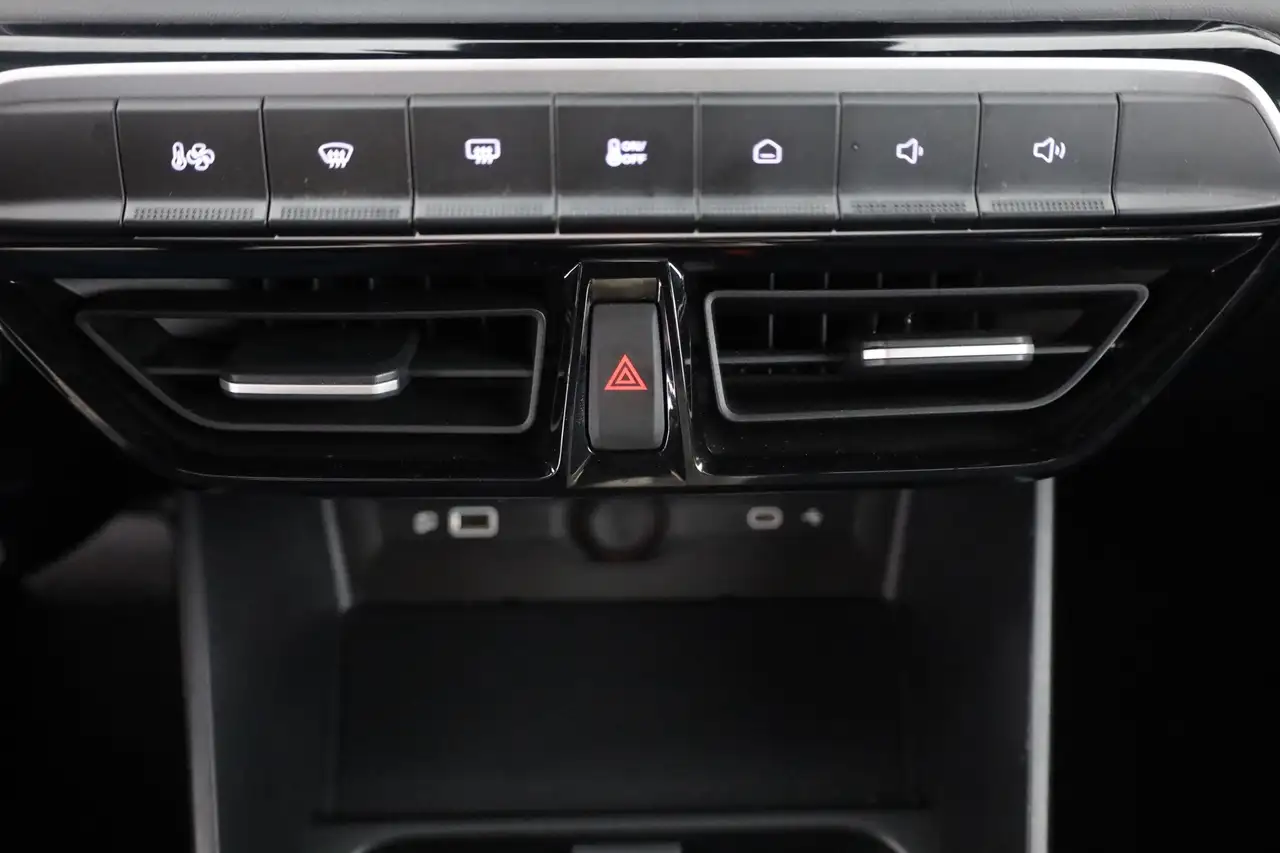 MG MG3 1.5 Hybrid Luxury Aut. LED ACC Navi Kamera — Vehicle gallery 12
