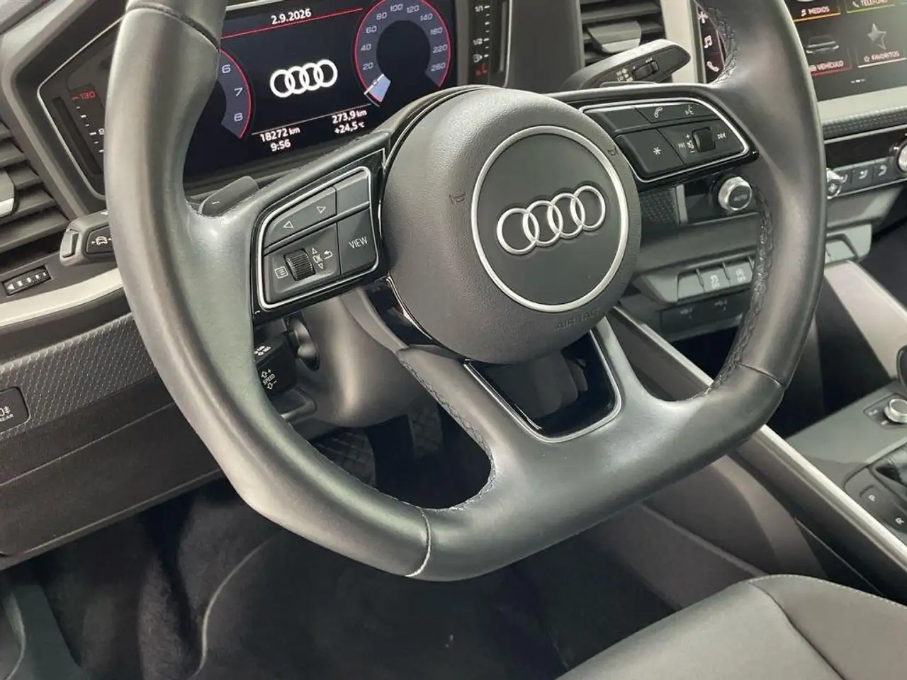Audi A1 Sportback 30 TFSI Adrenalin S tronic — Vehicle gallery 13