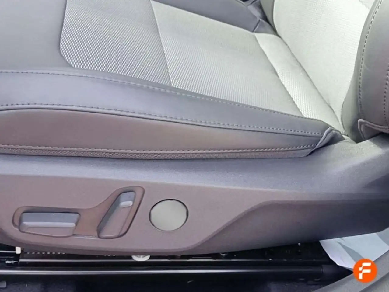 Kia Niro 1.6 PHEV Concept 171 — معرض صور السيارة 26