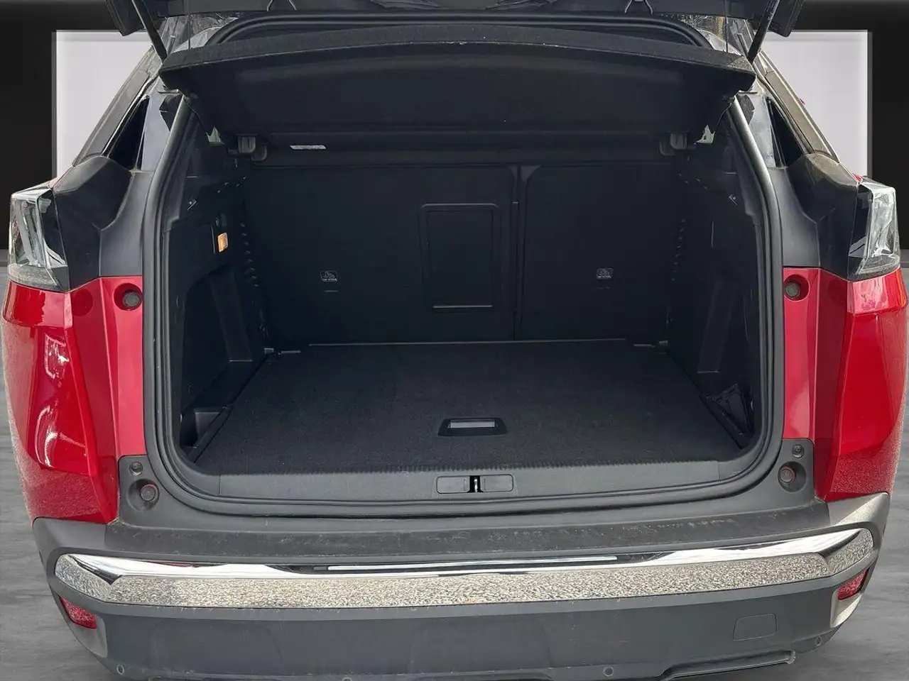 Peugeot 3008 Allure Pack PureTech 130 EAT8 — Galería del vehículo 8