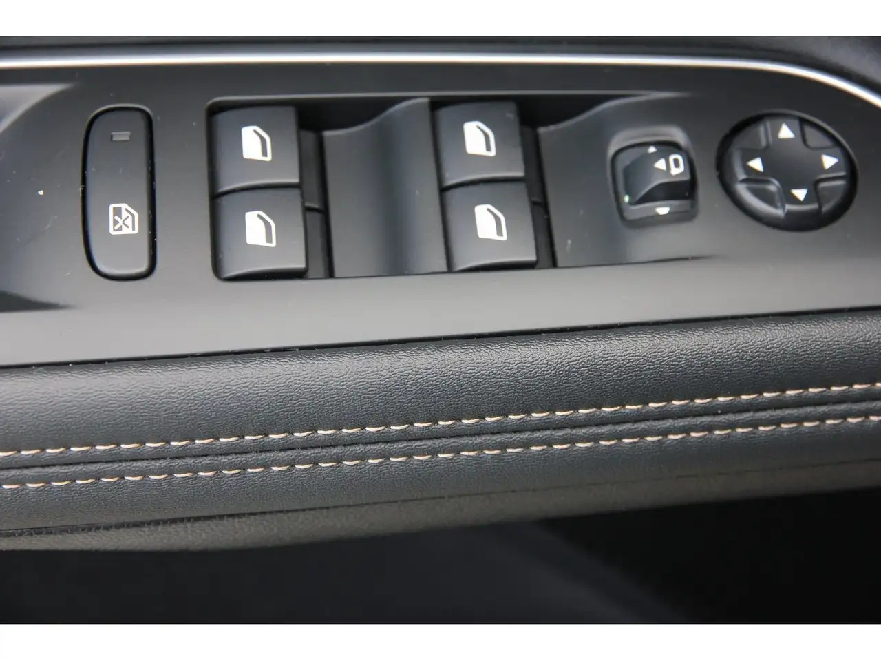 Peugeot 3008 GT PT 130 EAT8 Carplay (EURO 6d) — Galerie du véhicule 13