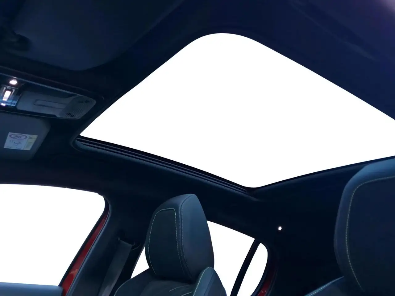 Peugeot 208 GT Puretech 100 Kamera Sitzheizung — Vehicle gallery 23