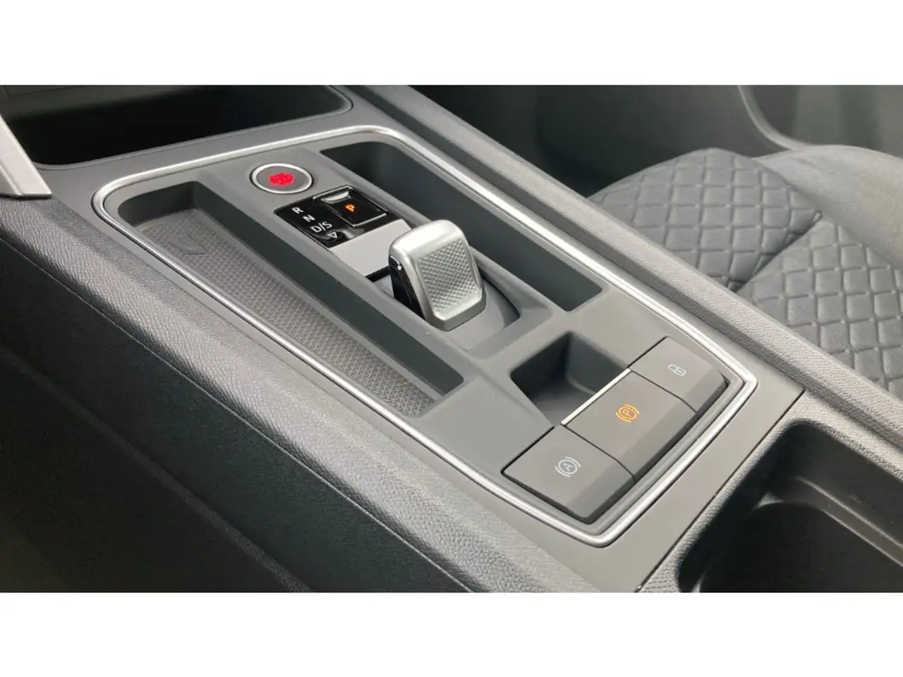 SEAT Leon Sportstourer 1.5 eTSI DSG FR KAMERA+ACC+SHZ — Galerie du véhicule 19
