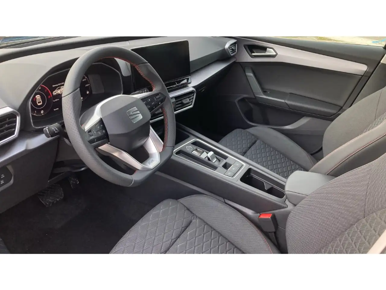 SEAT Leon Sportstourer 1.5 eTSI DSG FR KAMERA+ACC+SHZ — Galerie du véhicule 9