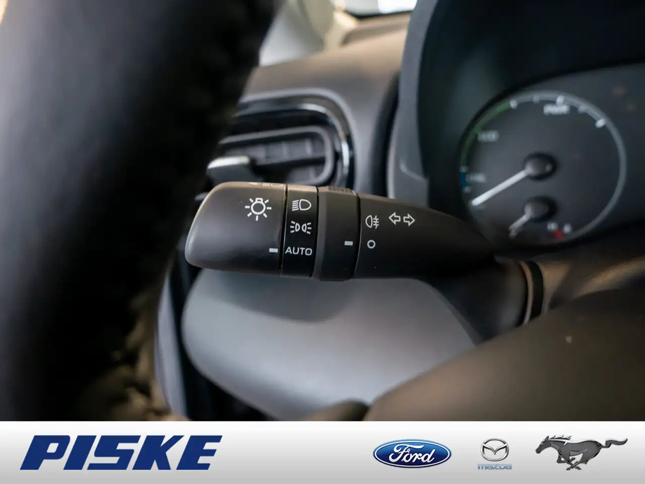Mazda 2 Hybrid Exclusive-Line PDC SHZ FSE ACC — Galerie du véhicule 13