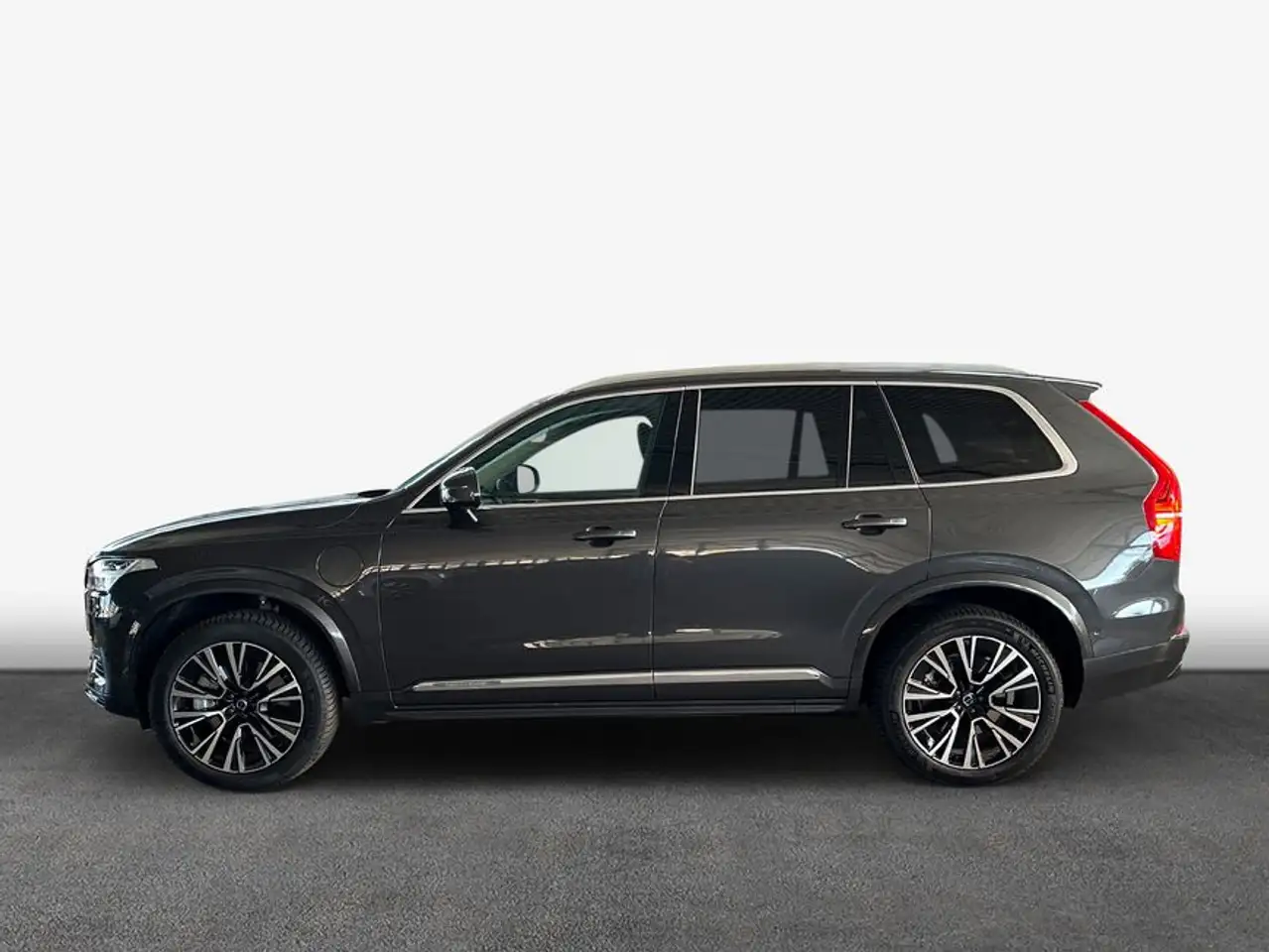 Volvo XC90 T8 AWD Recharge Ultimate-Bright 7S B&W 360° — معرض صور السيارة 5