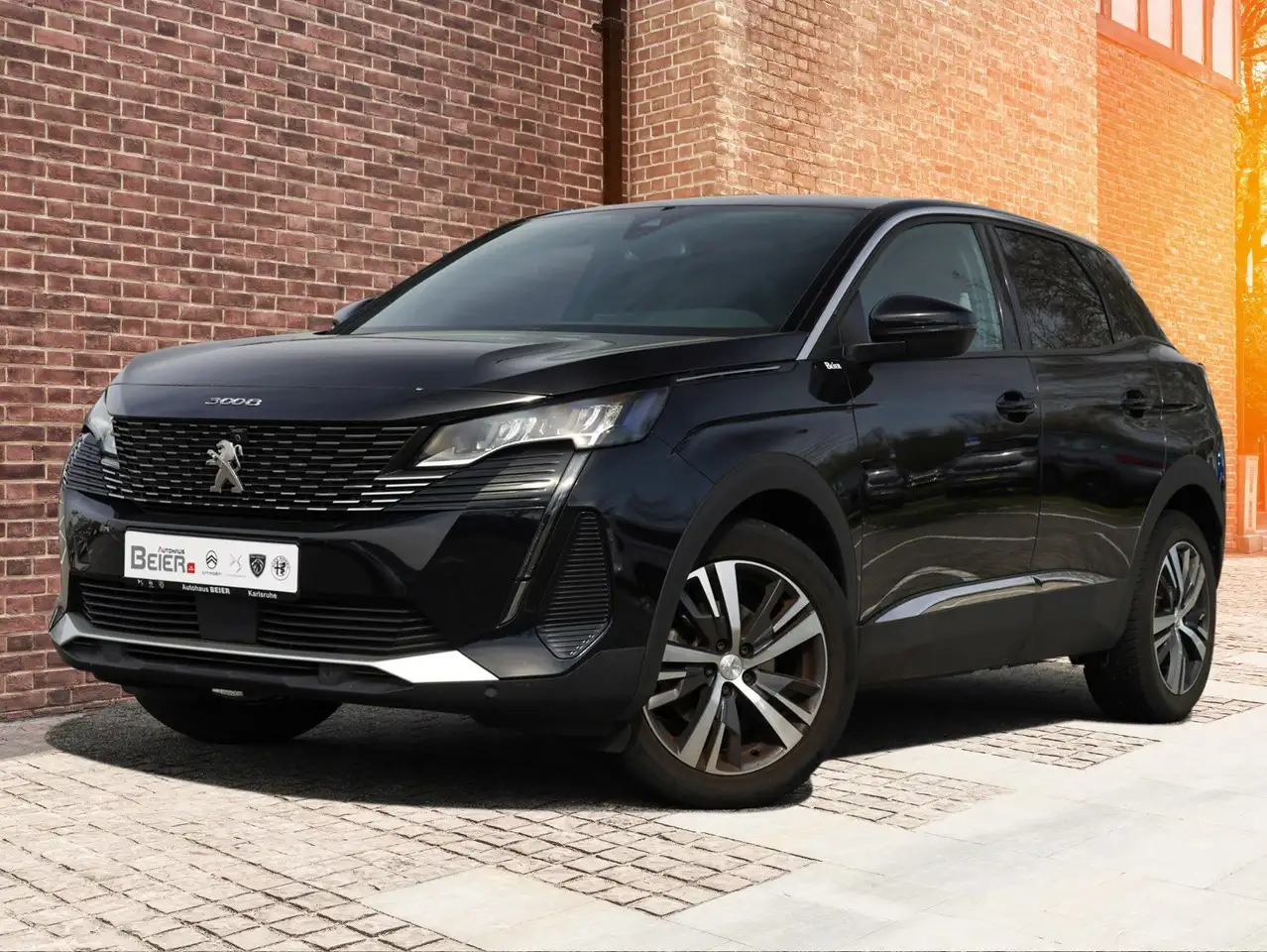 Peugeot 3008 Allure Pack 131 EAT8 *SHZ*Navi* — معرض صور السيارة 2