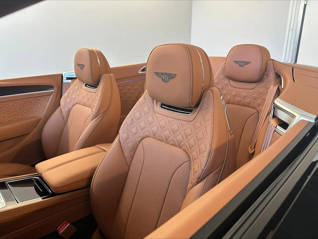 Bentley Continental GTC Speed W12 Naim+CarbonCeramic+Night+22+MidnightE... — Vehicle gallery 30