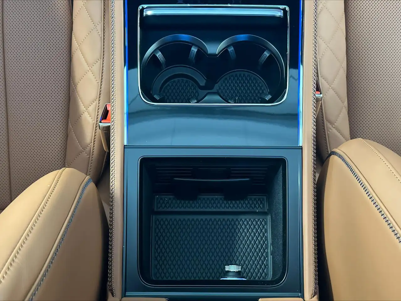 Bentley Continental GTC Speed W12 Naim+CarbonCeramic+Night+22+MidnightE... — Vehicle gallery 24