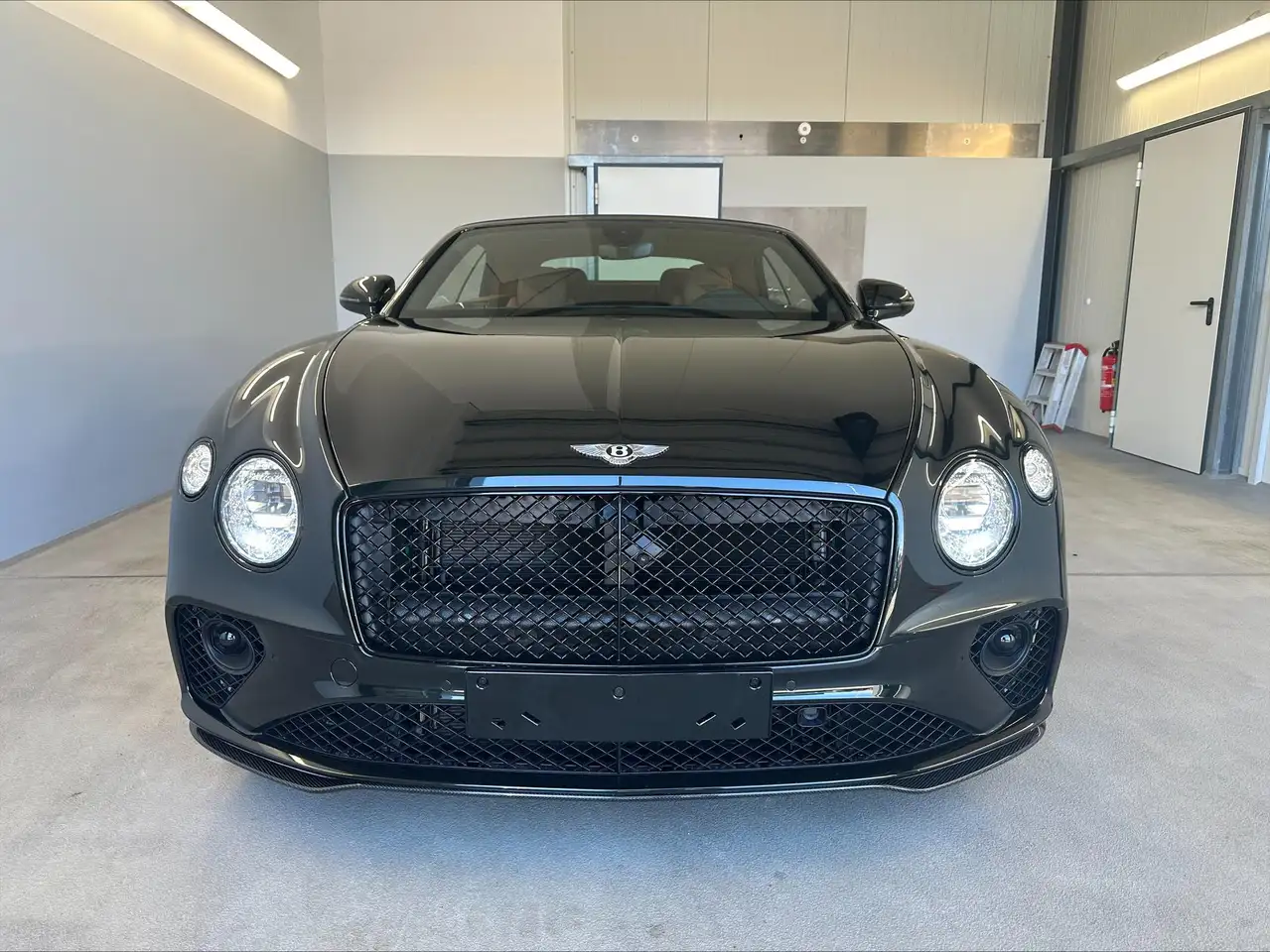 Bentley Continental GTC Speed W12 Naim+CarbonCeramic+Night+22+MidnightE... — Vehicle gallery 5