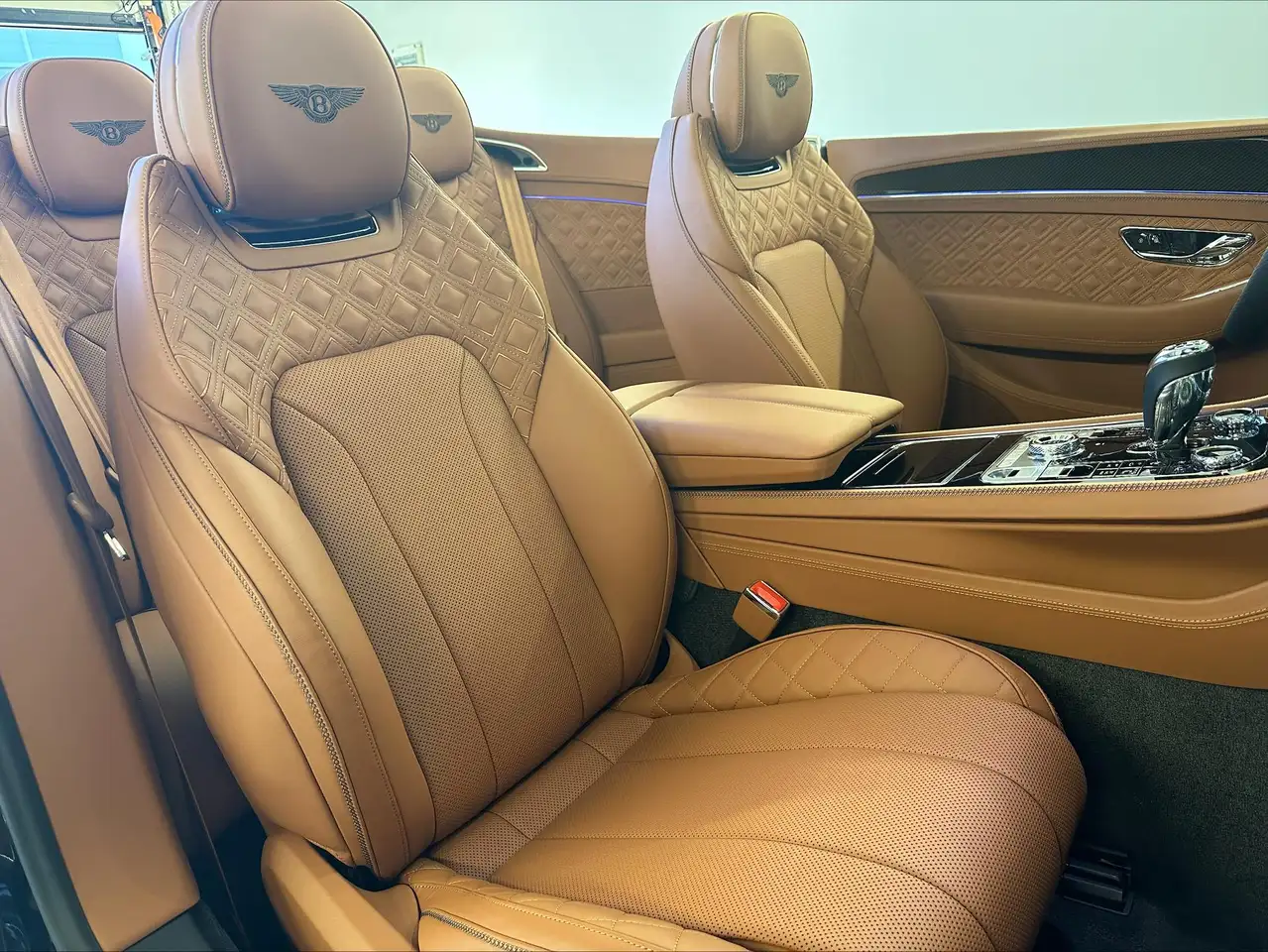Bentley Continental GTC Speed W12 Naim+CarbonCeramic+Night+22+MidnightE... — Vehicle gallery 16